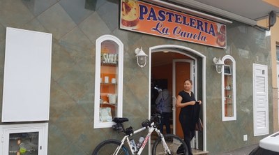 Pastelería La Canela Desayunos