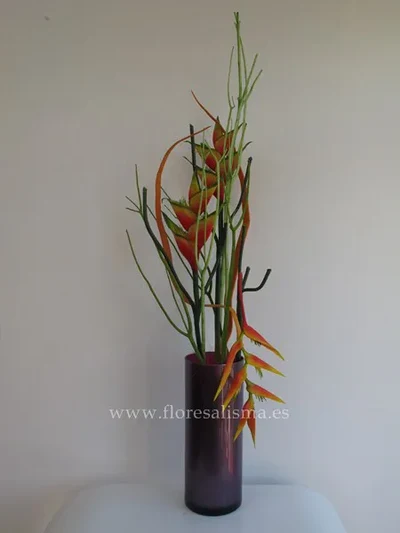 Jarrón con Flores Exóticas