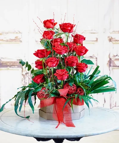 24 Rosas en caja hexágonal