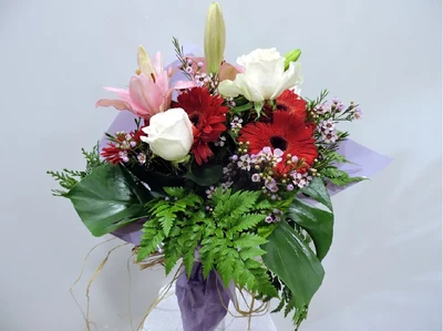 Ramo Variado con Rosas