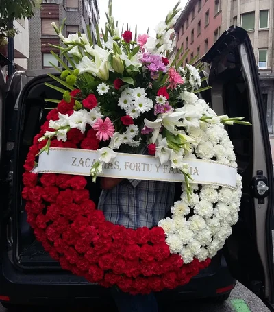 Corona Funeraria Clásica