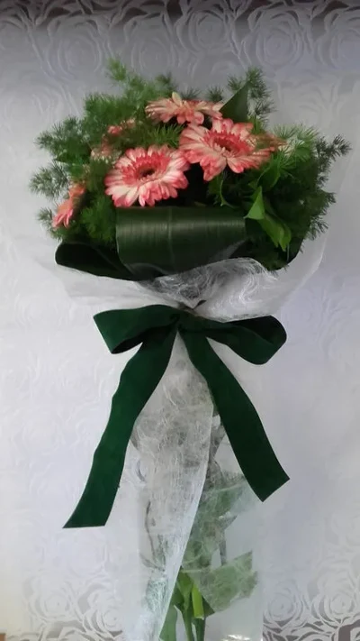Ramo mano de Gerberas