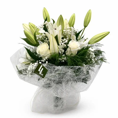 Ramo de Rosas Blancas y Flores tonos blancos