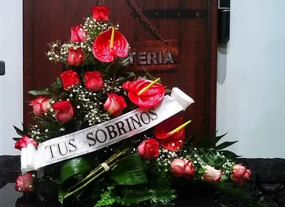 Centro Funerario L en Rojo