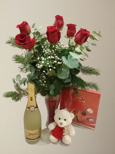 Pack Enamorados 6 Rosas