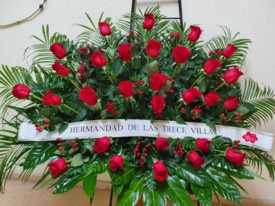 Centro Funerario 30 Rosas Rojas