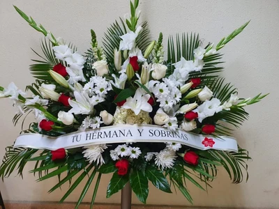 Centro Funerario Rosas Rojas y Rosas Blancas
