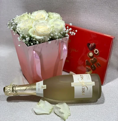 Pack Te Quiero Rosas Blancas Natalia Flor