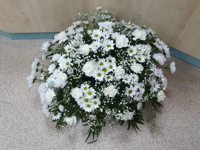 Centro Redondo Funerario tonos Blancos