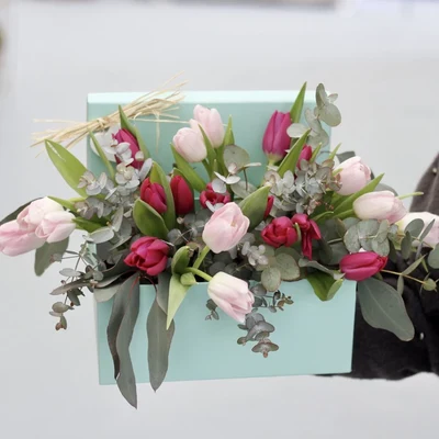 Caja de Tulipanes