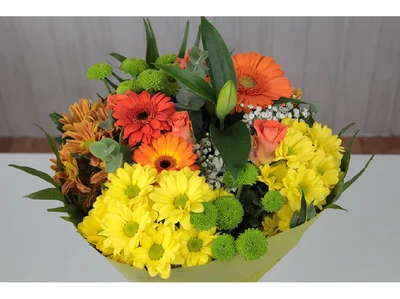 Ramo de Flores Variado Tonos Amarillos y Naranjas