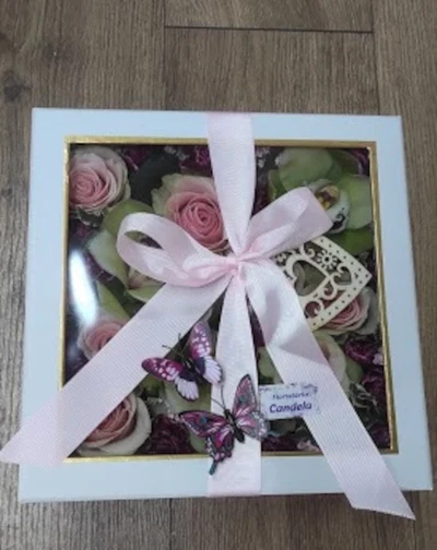 Caja con Flores
