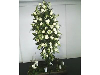 Palma Funeraria tonos blancos