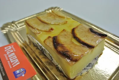 Puff pastry, custard and apple.