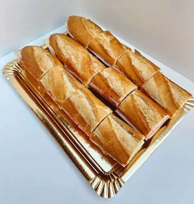 Bocadillo de baguette cortados a 4 Tortilla