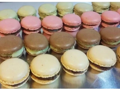 Macaron askotariko kutxa