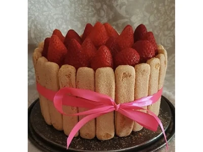 Torta Charlotte de Crema