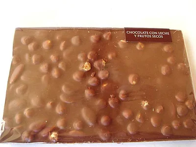 Tabletón chocolate con leche y frutos secos