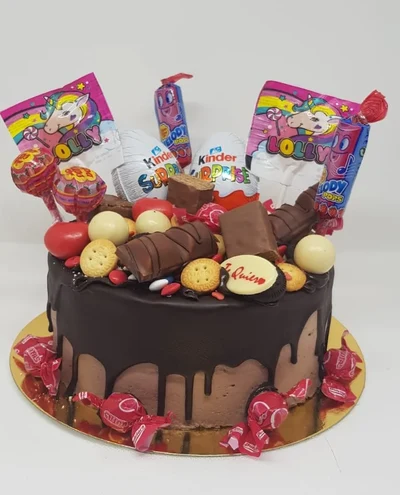 Kinder eta txokolatezko tarta