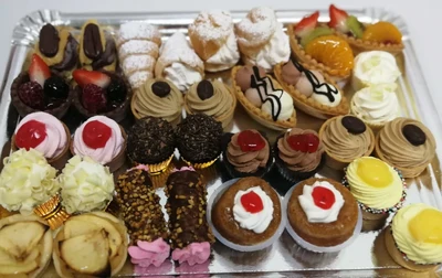 Bandexa de pastelinos variados