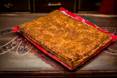Empanada de Cecina e Queixo de Cabra.