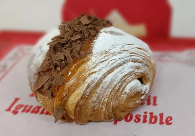 Chocolate Napolitana
