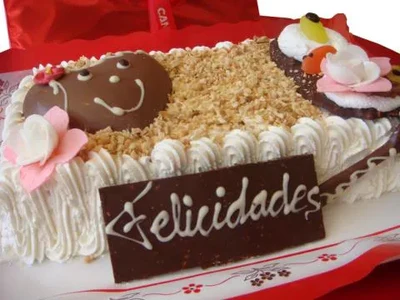 Almendradun Charlota tarta