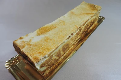 Brazo de Milhojas de merengue y crema