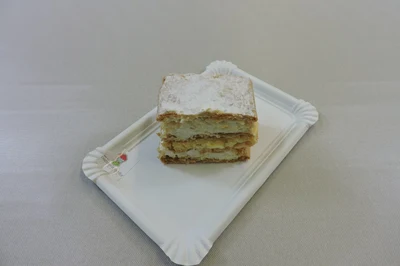 Milfollas de crema e nata