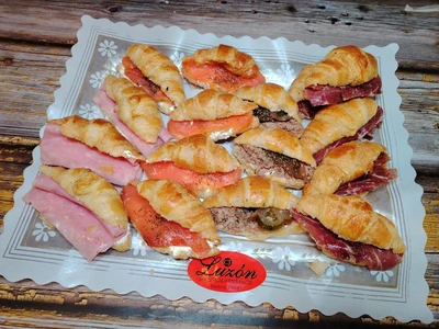 Mini Croissants Salados Surtidos