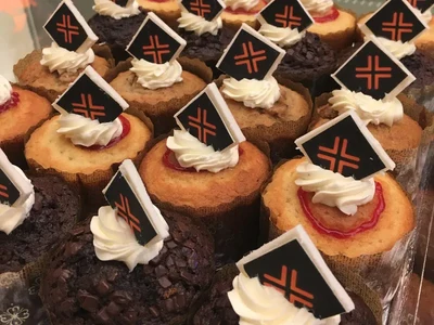 Muffins Assortits amb LOGO