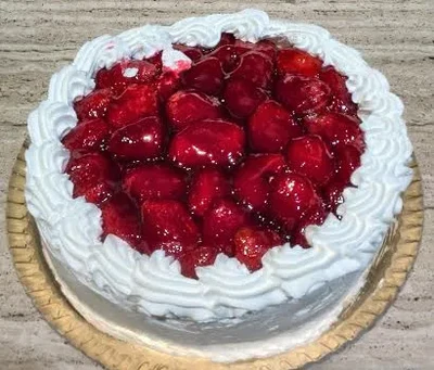 Tarta de Fresas con Nata