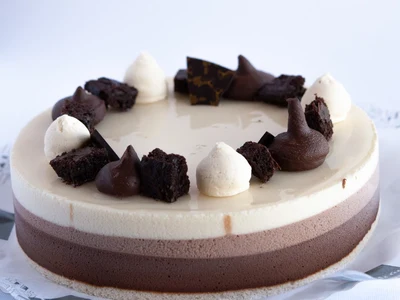 Tarta de Tres Chocolates