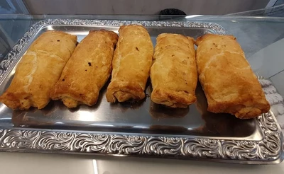 Pastel Salado relleno de jamón y queso
